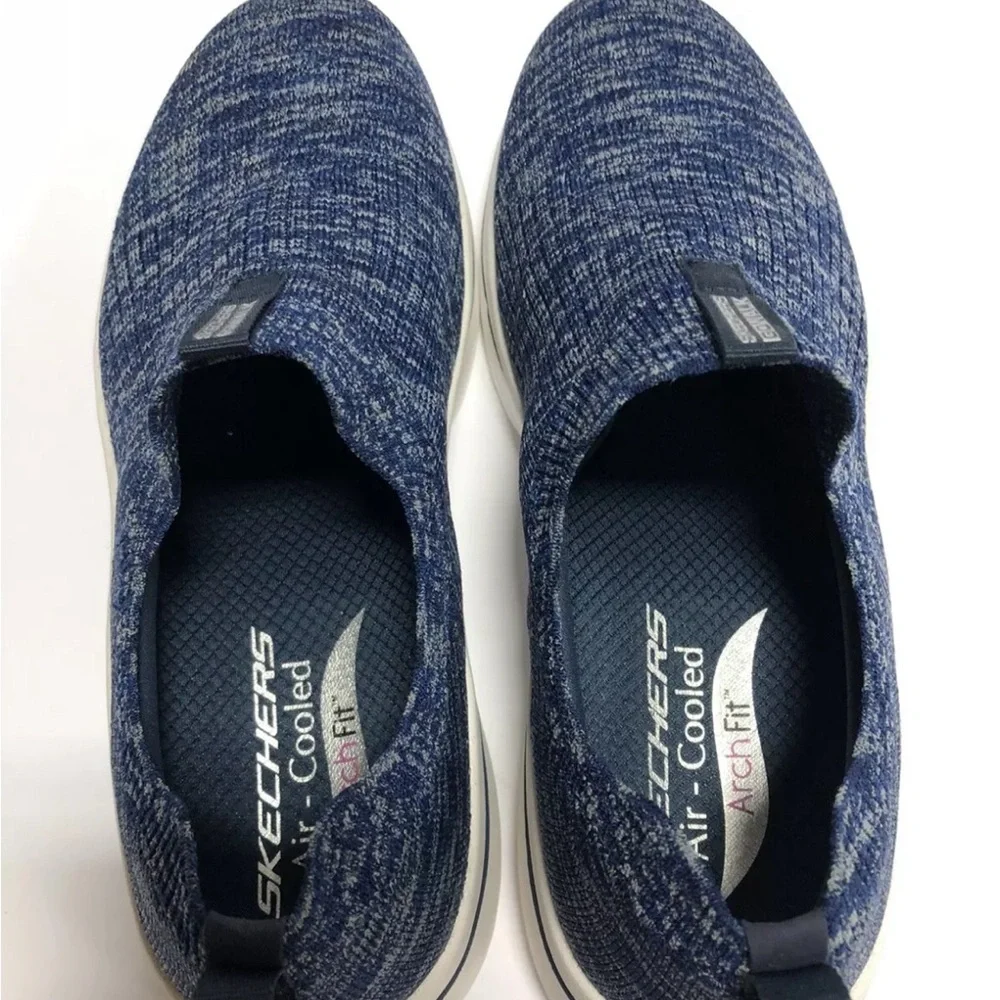 Skechers Womens Go Walk Arch Fit Sneaker Blue 8.5 M